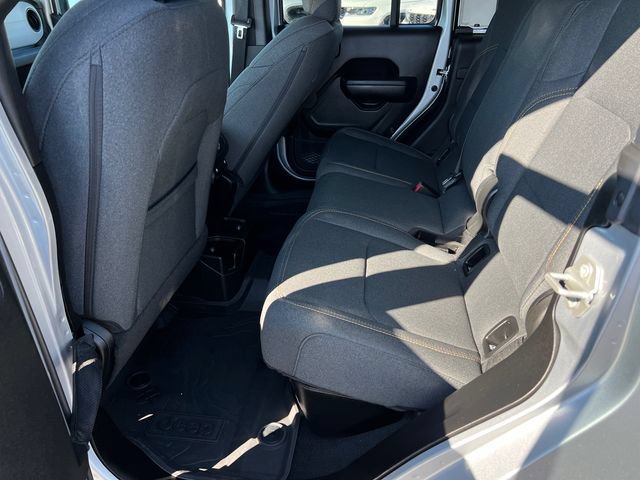 Certified 2024 Jeep Gladiator Sport AWD/4WD image 24
