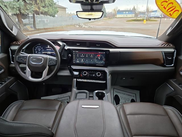 Used 2025 GMC Sierra 3500 Denali w/ Denali Reserve Package image 3