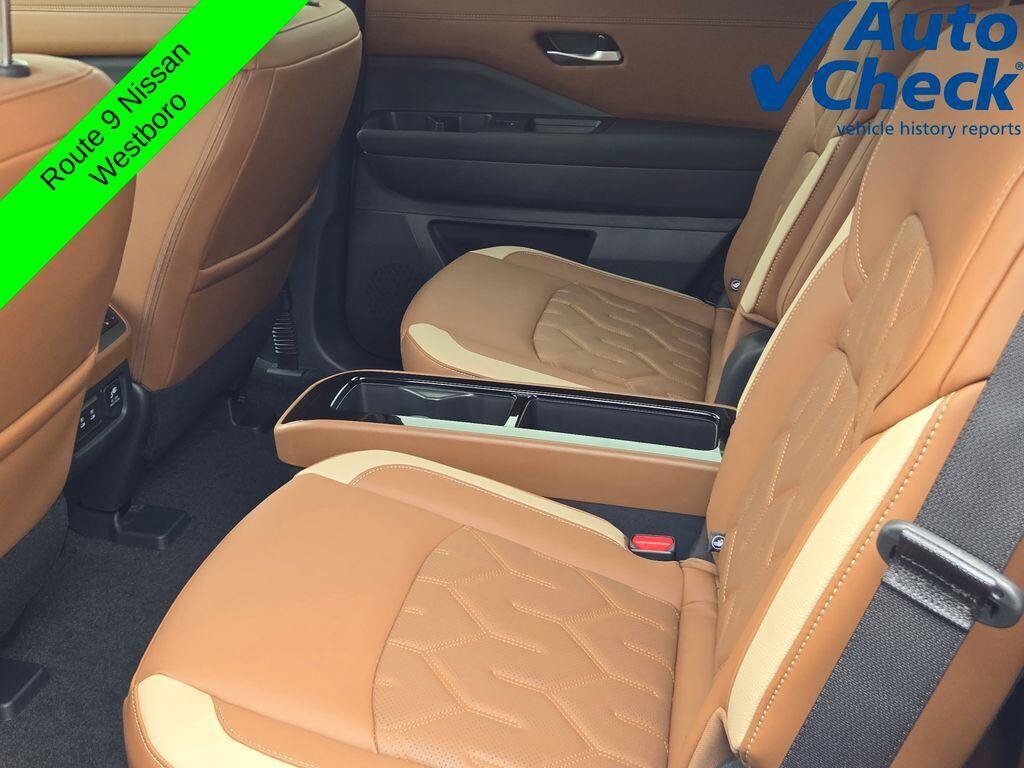 New 2026 Nissan Pathfinder Platinum w/ Accent Package AWD/4WD image 5