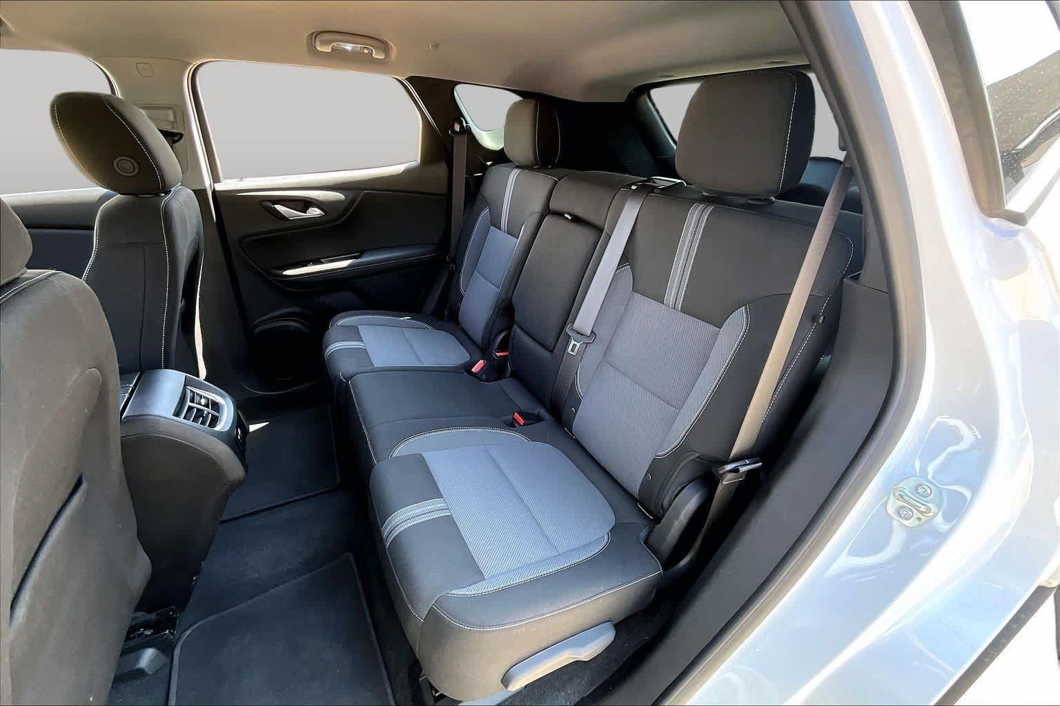 Used 2026 Chevrolet Blazer LT FWD image 18