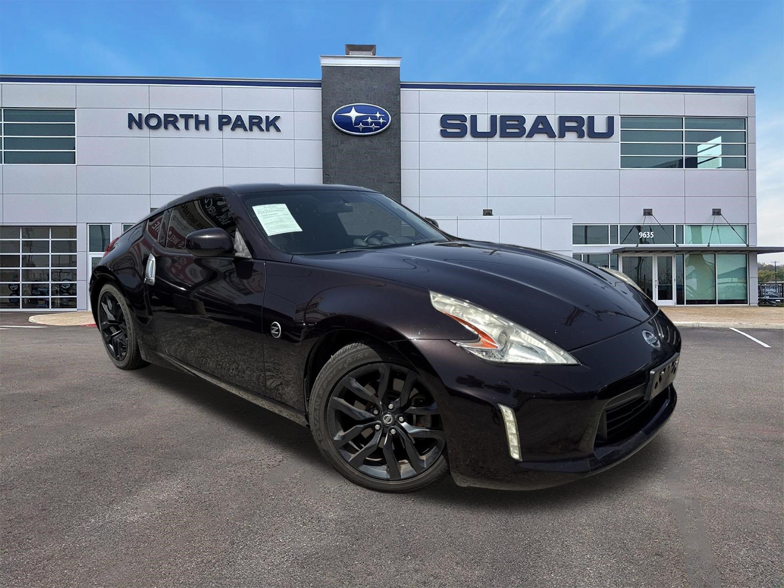 Used 2017 Nissan 370Z Coupe RWD image 1