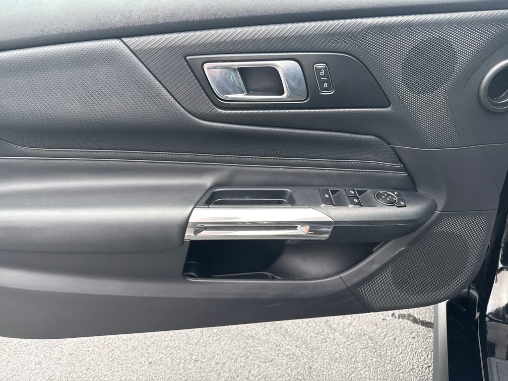 Used 2025 Ford Mustang Premium RWD image 12