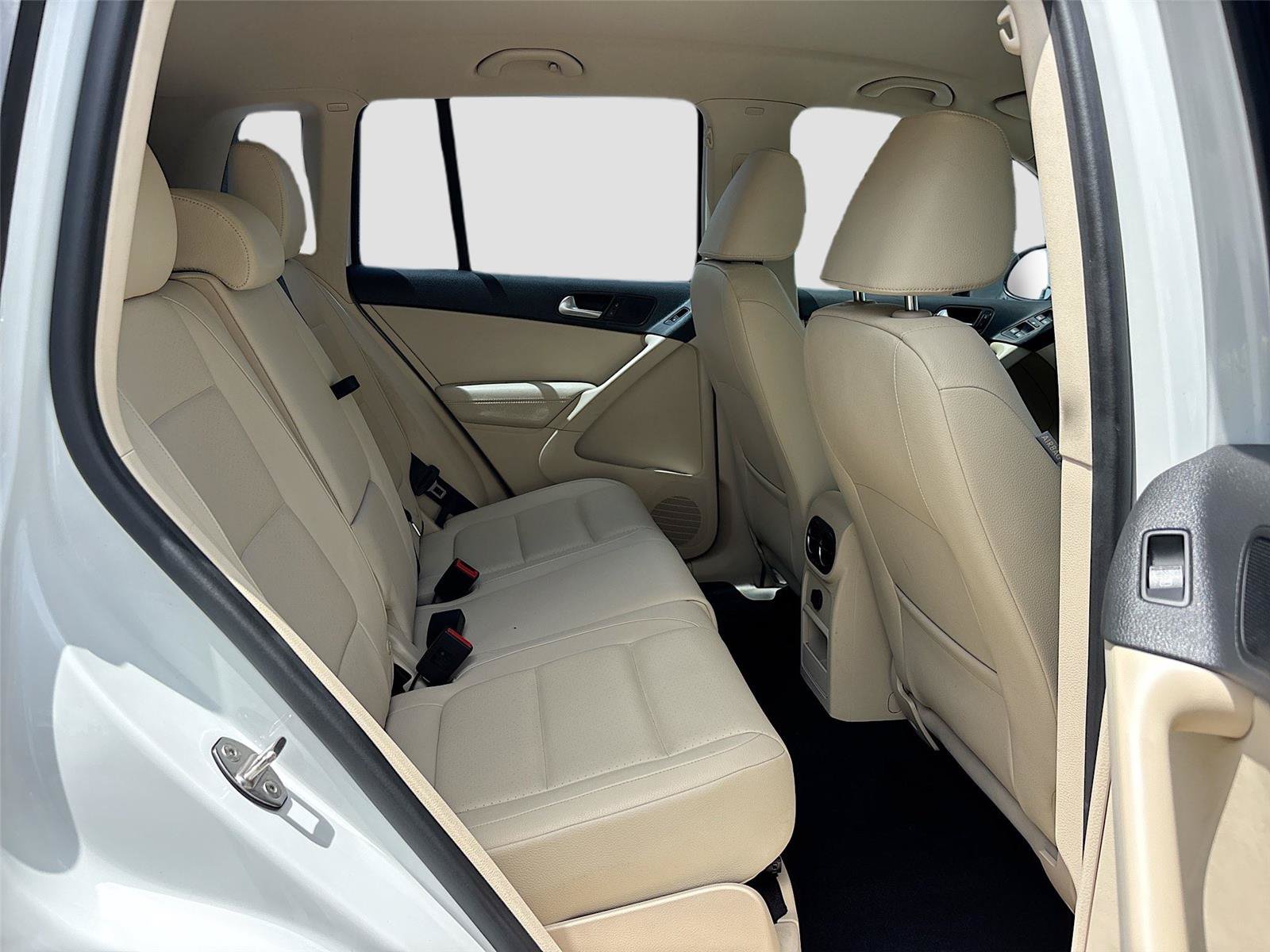 Used 2017 Volkswagen Tiguan S FWD image 26