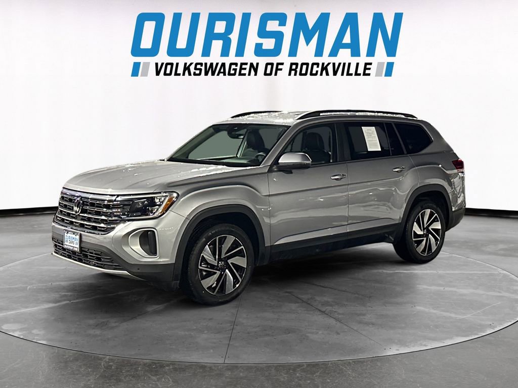 Used 2024 Volkswagen Atlas SE image 2
