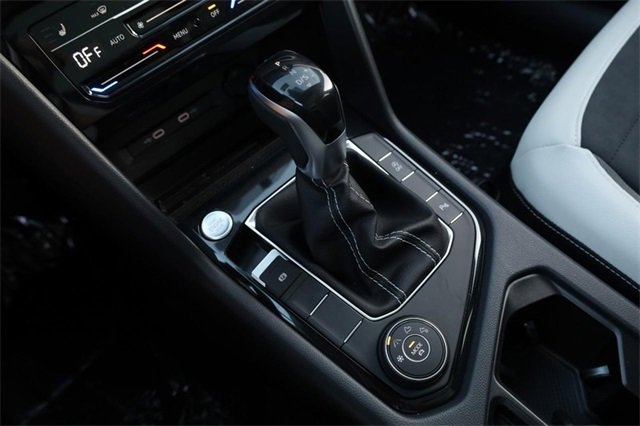 New 2025 Volkswagen Taos SE image 17