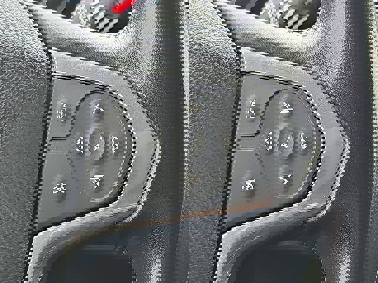 Used 2020 Chevrolet Traverse LT image 24