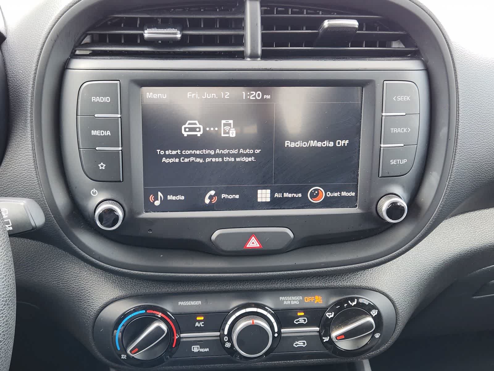 Certified 2025 Kia Soul LX w/ LX Technology Package FWD image 16