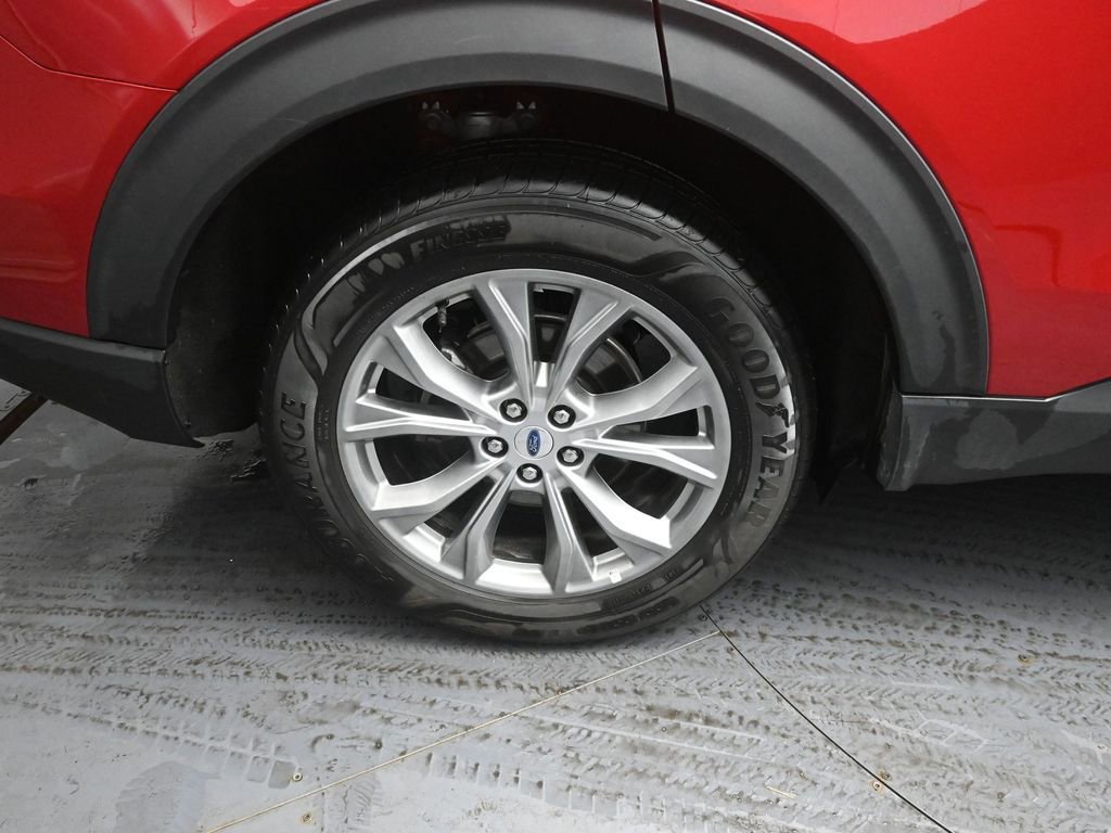 Used 2023 Ford Explorer Limited image 17