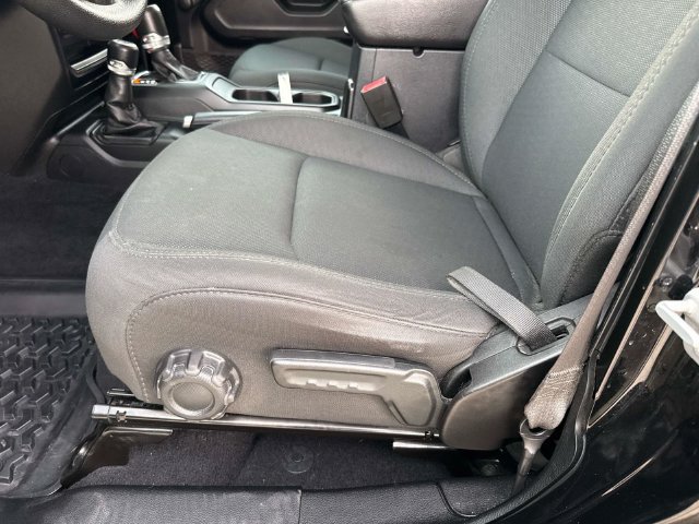 Used 2019 Jeep Wrangler Unlimited Sport AWD/4WD image 19