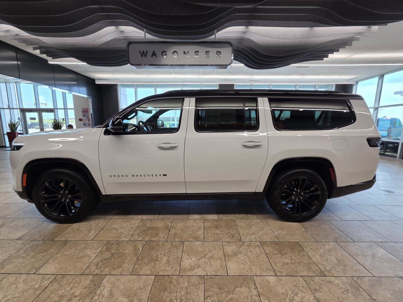 New 2026 Jeep Grand Wagoneer L Summit AWD/4WD image 2