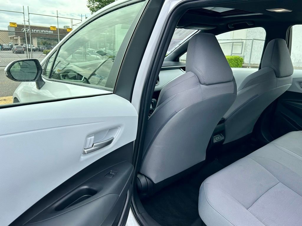 Certified 2024 Toyota Corolla SE w/ SE Package FWD image 11
