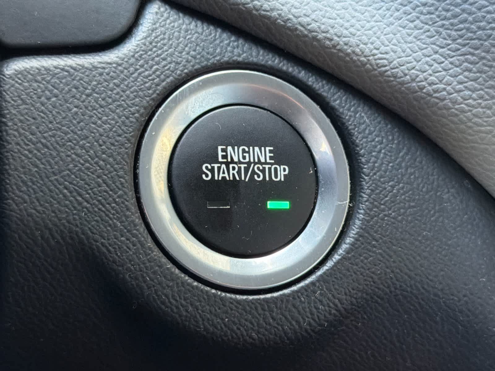 Used 2021 Chevrolet Equinox LT FWD image 22