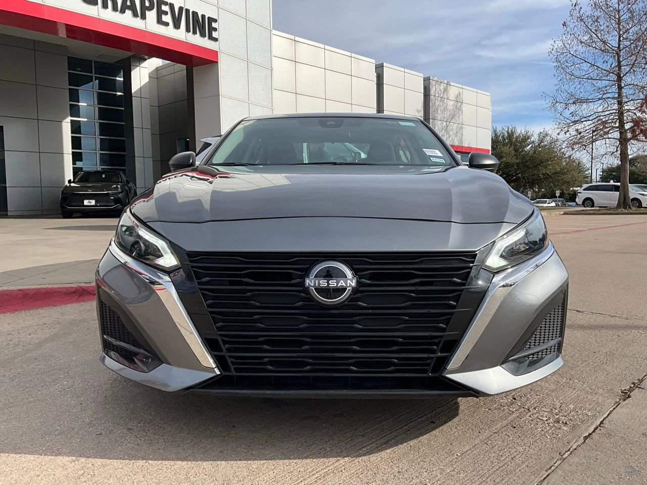 Used 2025 Nissan Altima 2.5 SV image 4