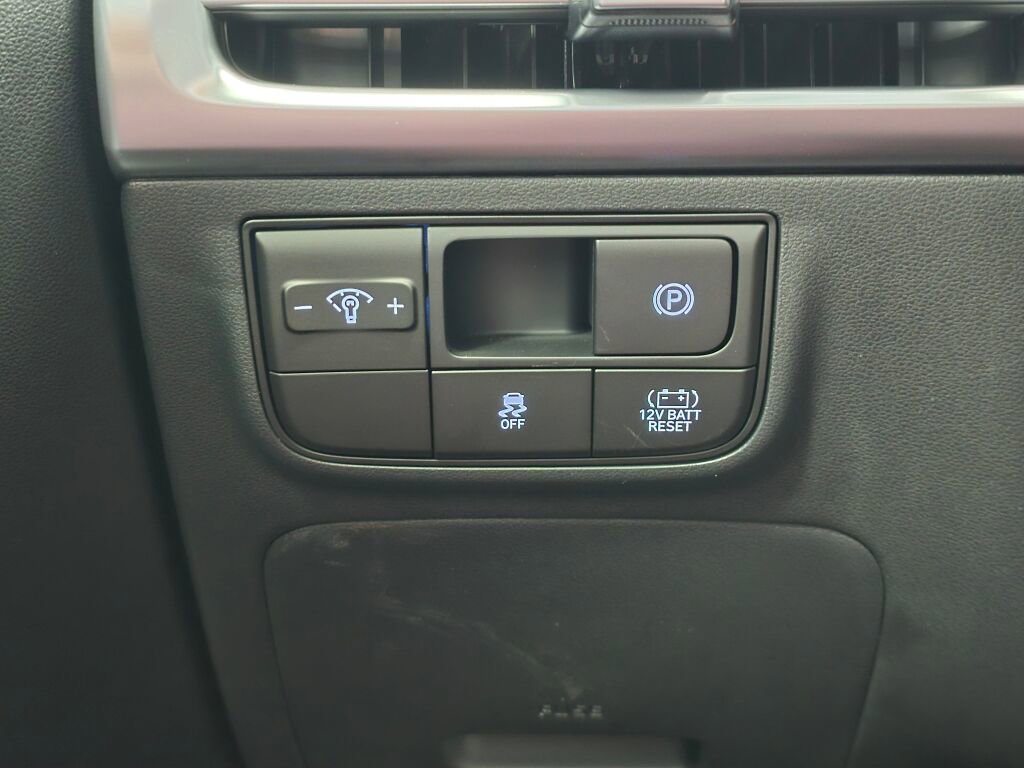 New 2026 Hyundai Tucson Blue SE image 24