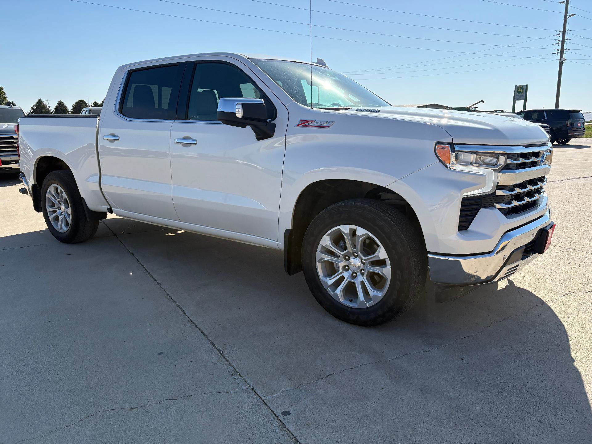 Used 2022 Chevrolet Silverado 1500 LTZ w/ Technology Package image 8
