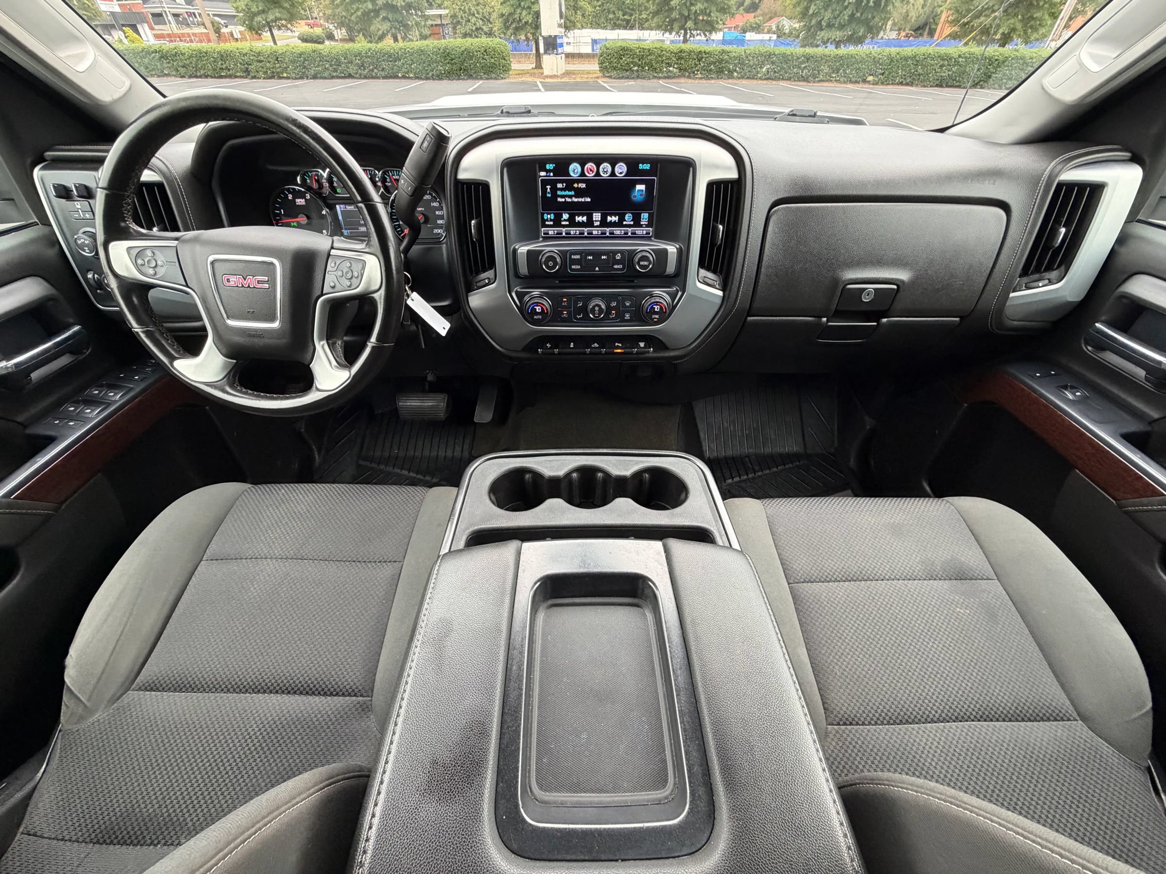 Used 2017 GMC Sierra 3500 SLE w/ SLE Preferred Package AWD/4WD image 19