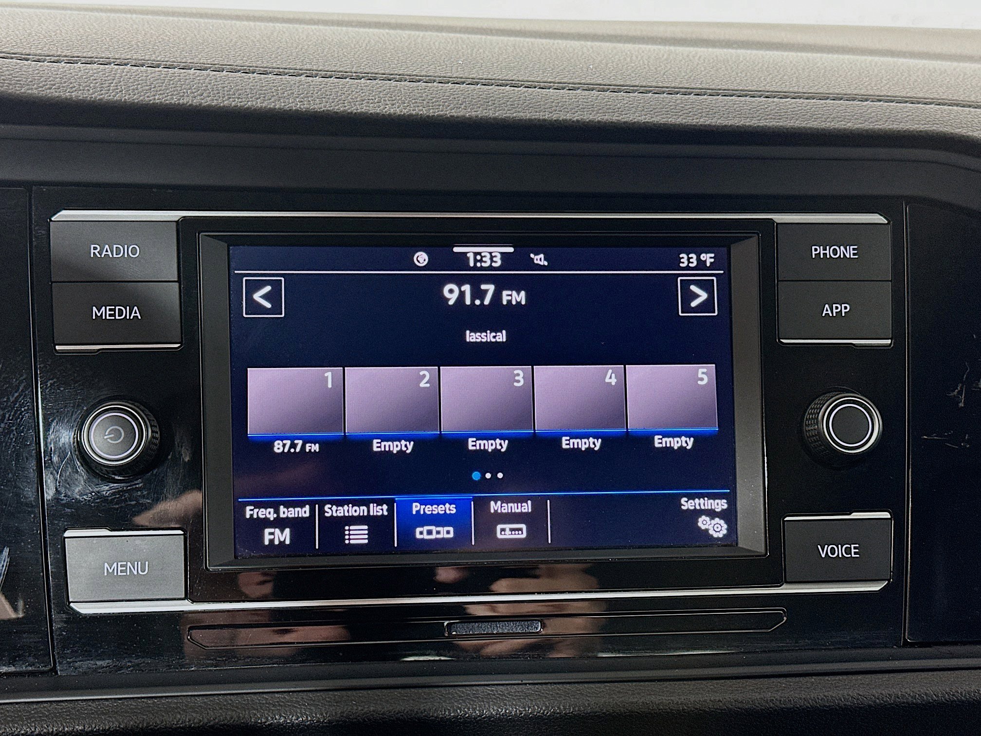 Used 2024 Volkswagen Jetta SE image 14