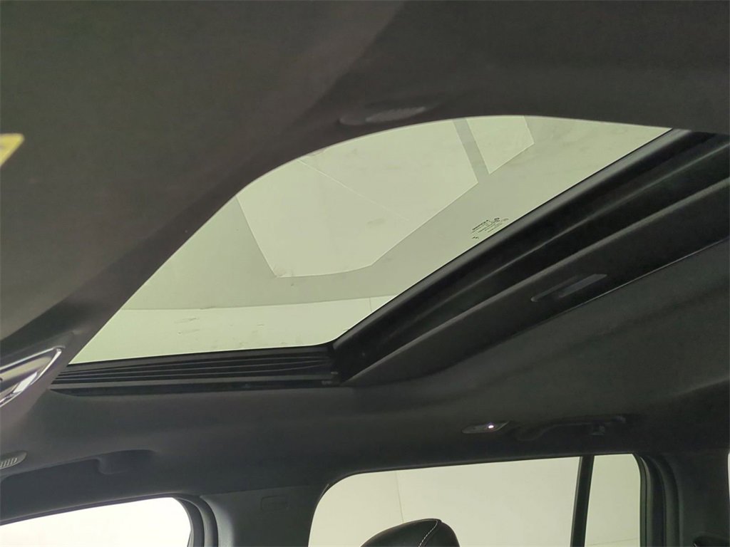 Used 2024 Jeep Grand Cherokee Altitude image 18