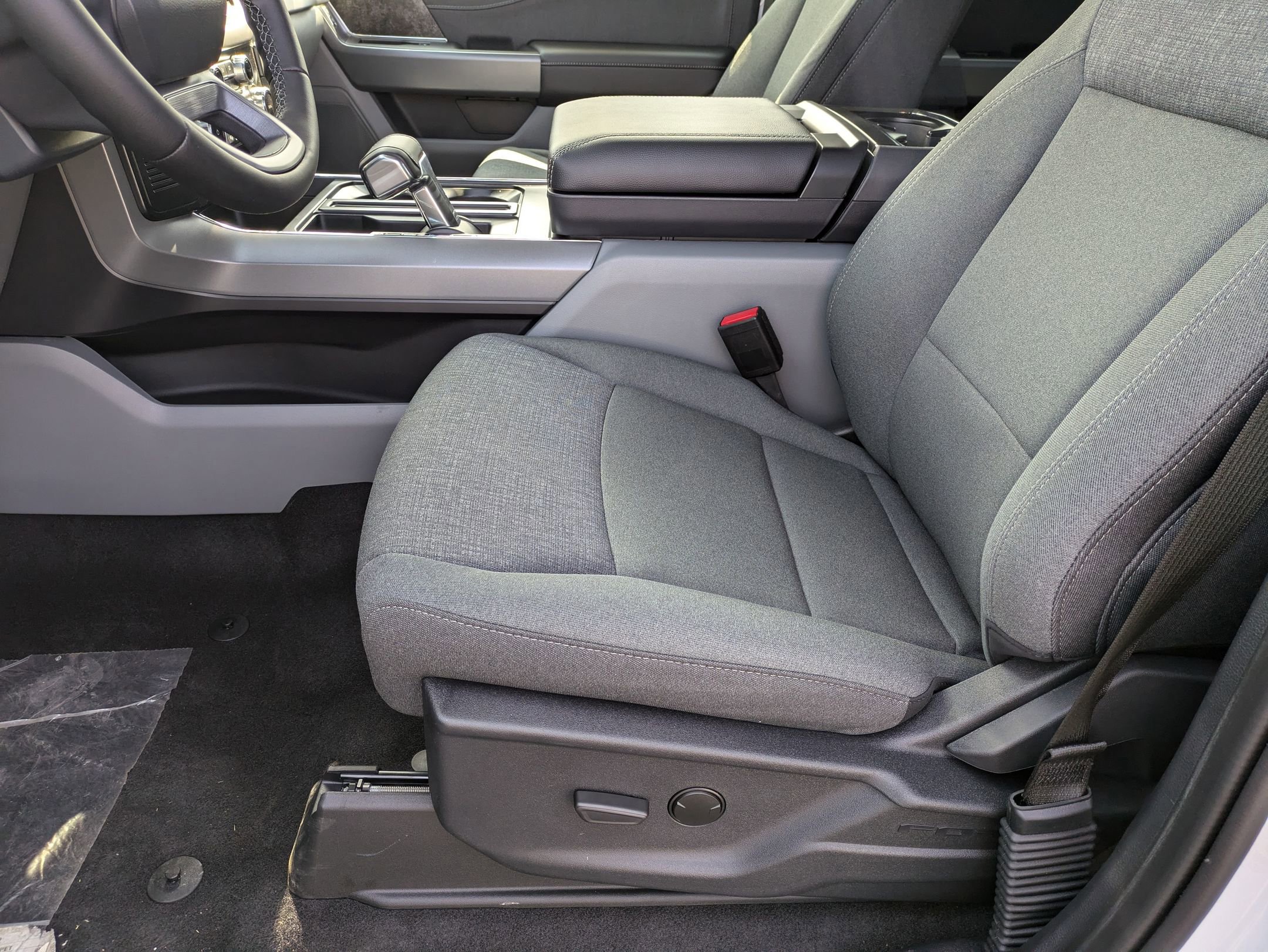 New 2024 Ford F150 Lightning XLT AWD/4WD image 4