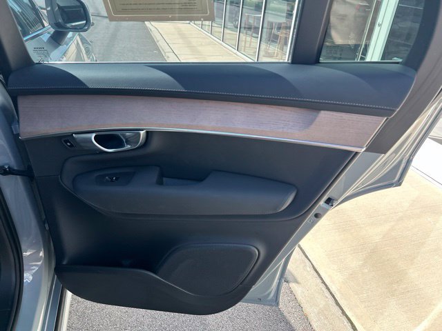 Certified 2026 Volvo XC90 B6 Plus AWD/4WD image 12