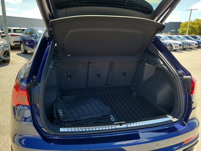 Certified 2025 Audi Q3 2.0T Premium Plus w/ Premium Plus Package image 8