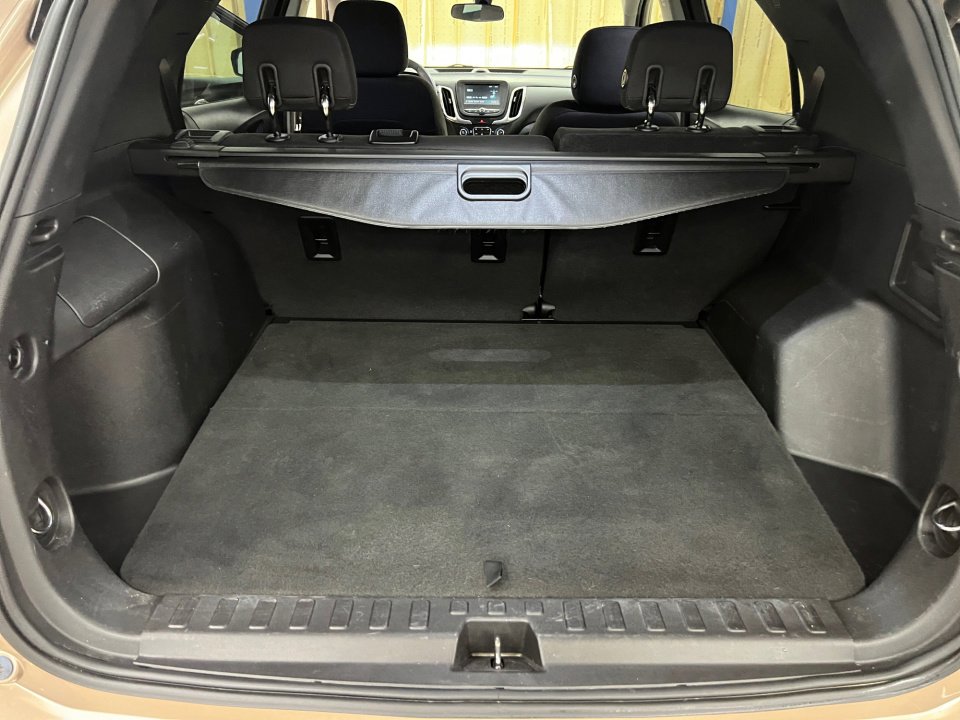 Used 2018 Chevrolet Equinox LT image 19