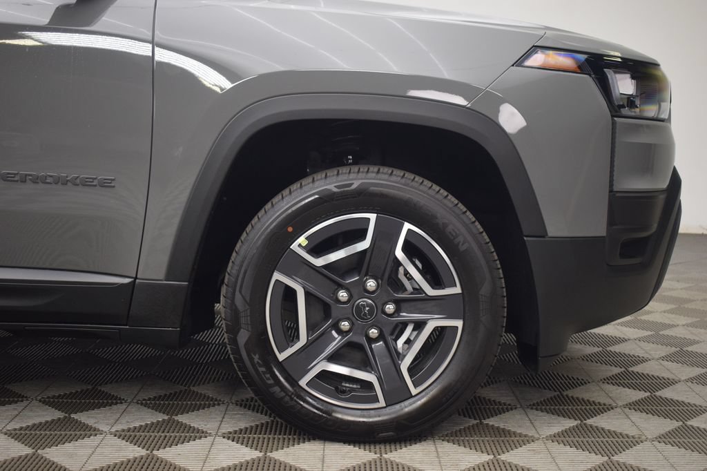 New 2026 Jeep Cherokee Laredo AWD/4WD image 6