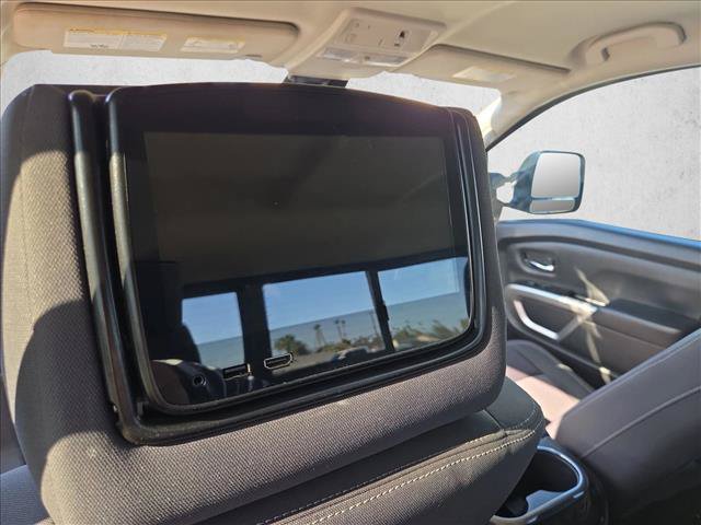 Used 2021 Nissan Titan SV w/ SV Convenience Package AWD/4WD image 17
