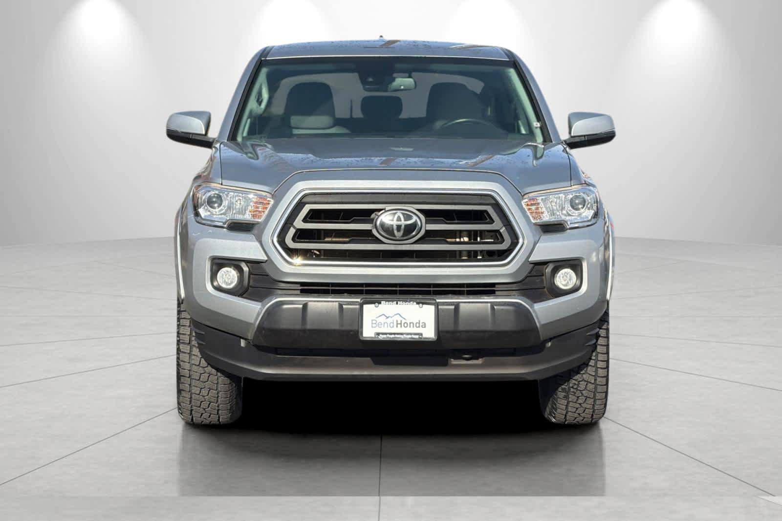 Used 2023 Toyota Tacoma SR5 w/ Technology Package image 10