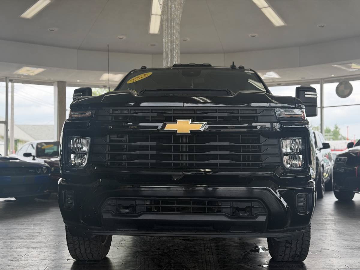 Used 2024 Chevrolet Silverado 2500 Custom w/ Custom Convenience Package AWD/4WD image 15