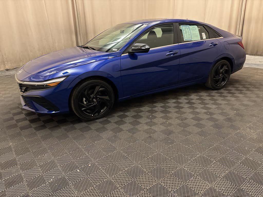 New 2026 Hyundai Elantra Sport FWD image 8