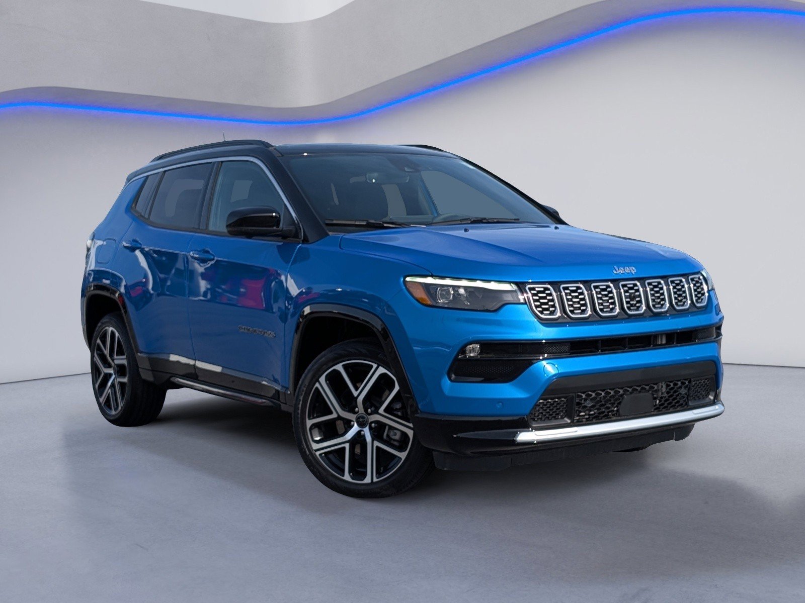 Used 2025 Jeep Compass Limited w/ Elite Group AWD/4WD image 3
