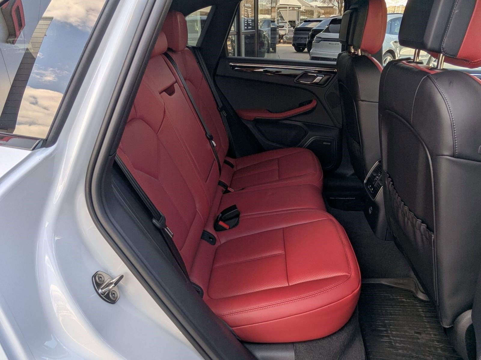 New 2026 Porsche Macan image 24