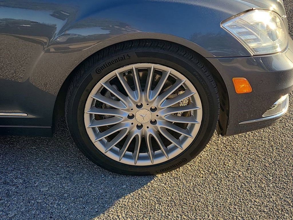 Used 2010 Mercedes-Benz S 550 4MATIC image 17