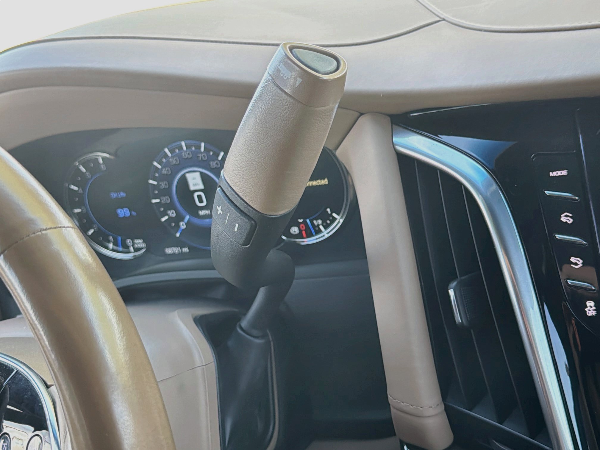 Used 2019 Cadillac Escalade ESV Platinum AWD/4WD image 17