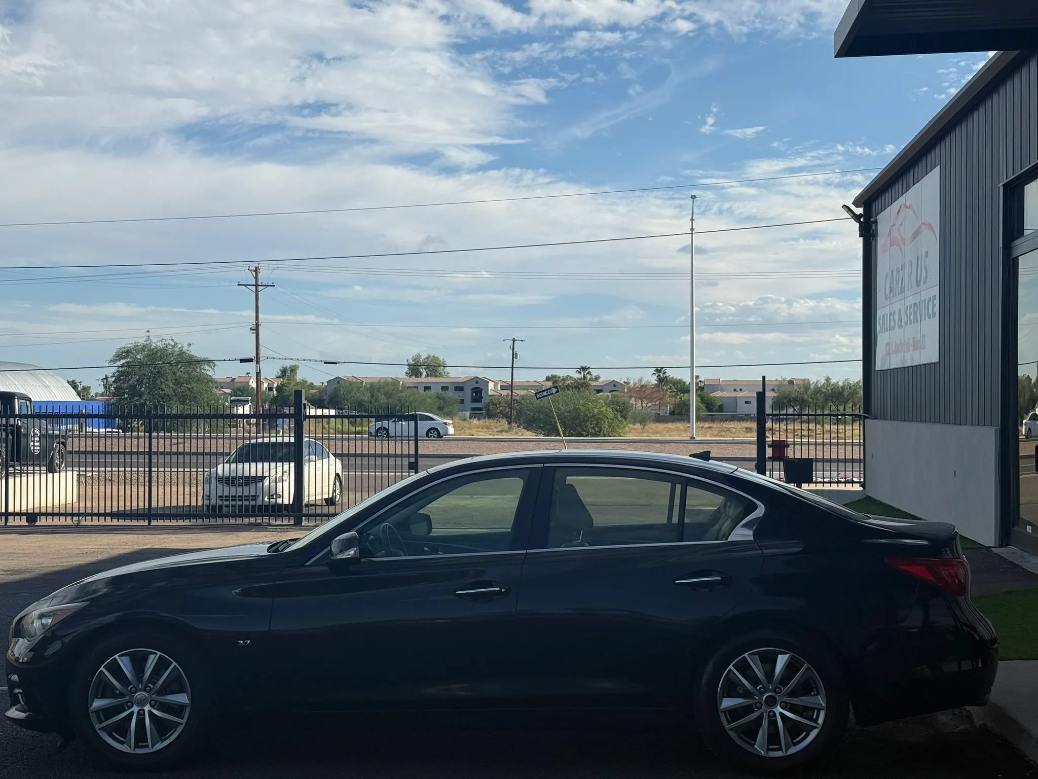 Used 2014 INFINITI Q50 Premium w/ Deluxe Touring Package RWD image 2