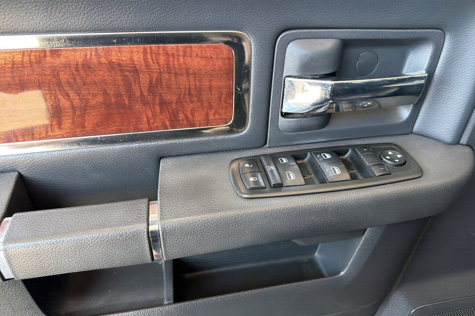 Used 2012 RAM 3500 Laramie w/ Protection Group AWD/4WD image 9