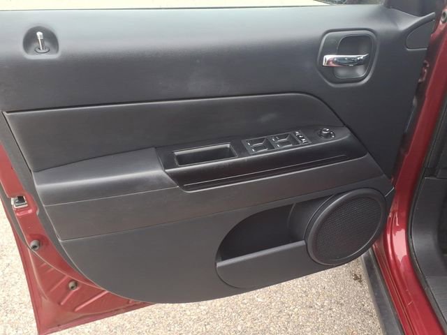 Used 2017 Jeep Patriot High Altitude image 9