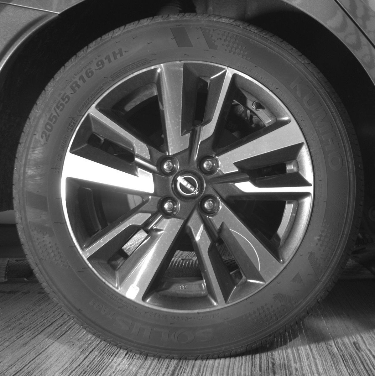 Used 2025 Nissan Versa SV image 15