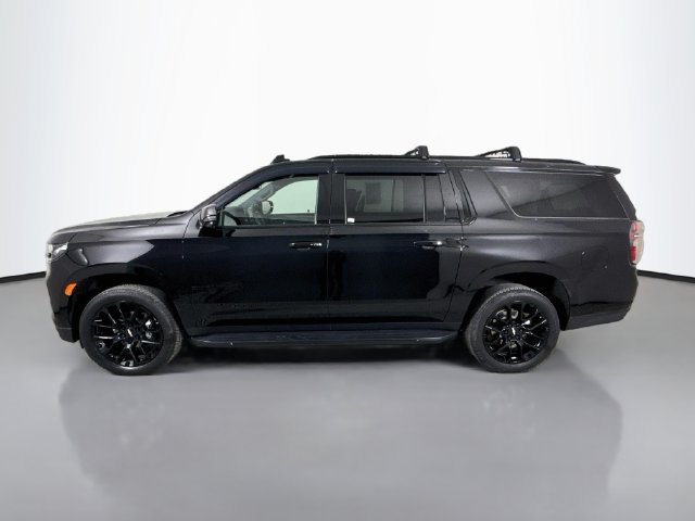 Used 2023 Chevrolet Suburban RST w/ Luxury Package AWD/4WD image 4