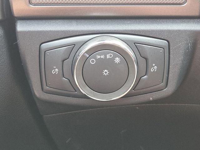 Used 2020 Ford Fusion SE image 10