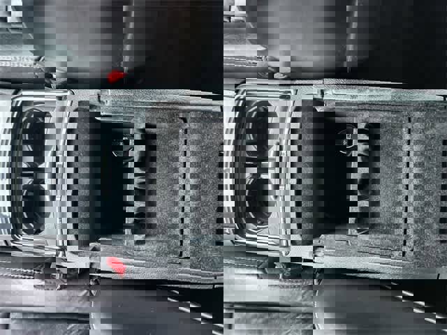 Used 2018 Chrysler 300 S image 27