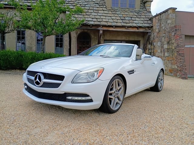 Used 2015 Mercedes-Benz SLK 250 image 4