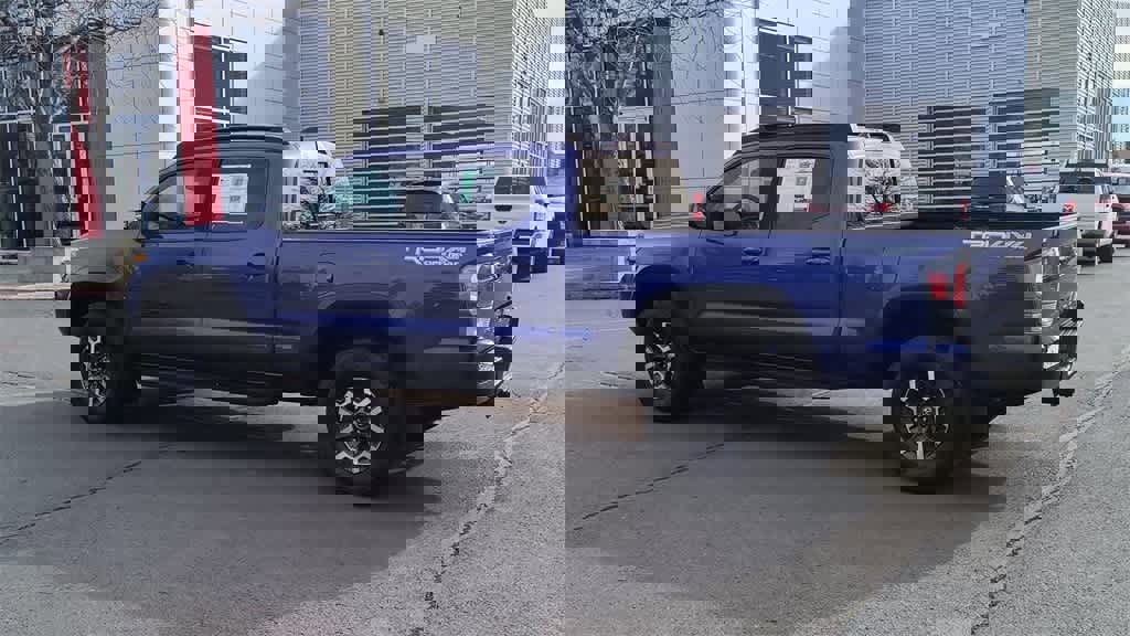 Used 2022 Toyota Tacoma TRD Off-Road image 6