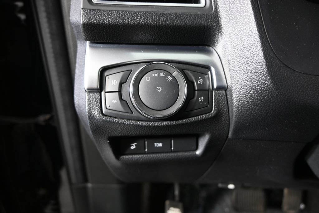 Used 2018 Ford Explorer Limited w/ Equipment Group 301A AWD/4WD image 25