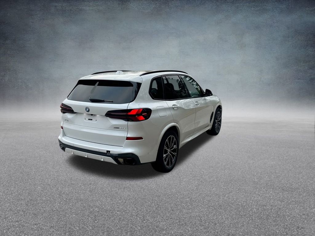 Used 2026 BMW X5 xDrive50e image 8