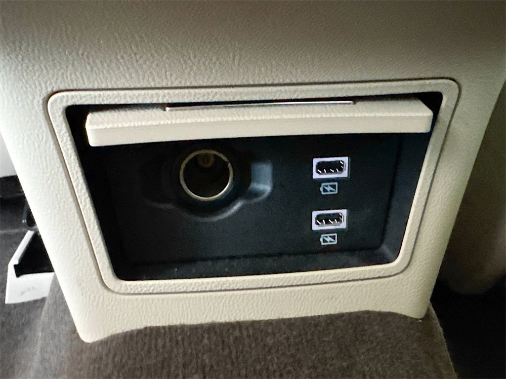 Used 2020 Lincoln Continental Reserve image 27