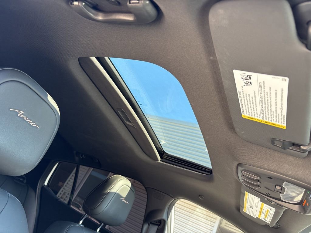 Used 2025 Buick Envista Avenir image 18