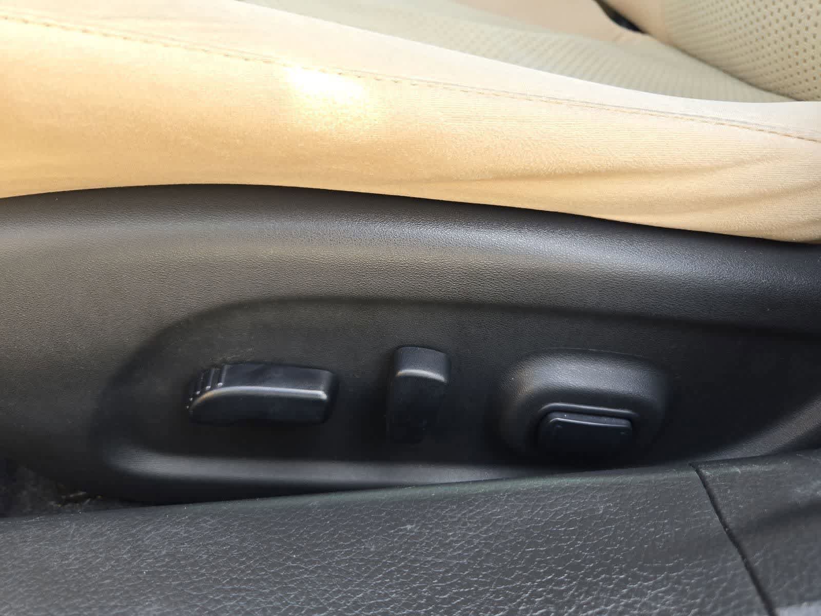 Used 2015 Nissan Altima 2.5 SV image 16