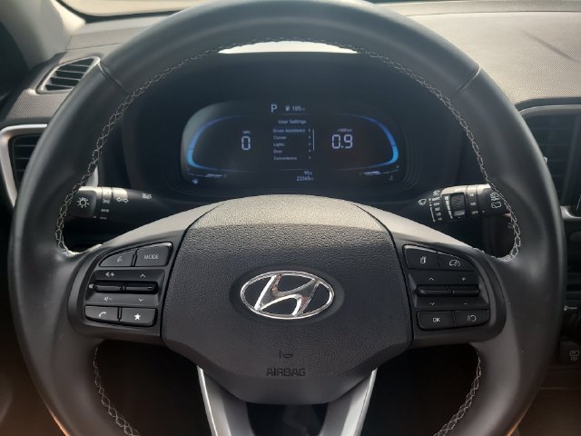 Used 2025 Hyundai Venue SEL FWD image 27
